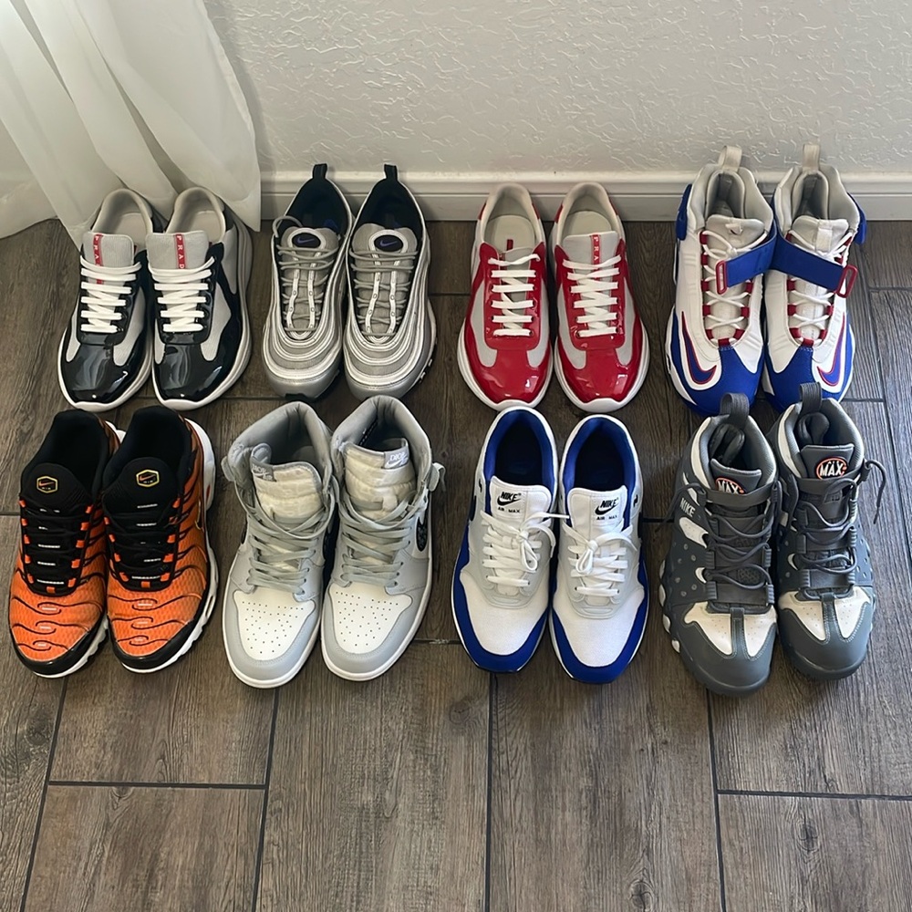 Shoe lot size 10